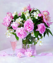 Без бренда «Нежный букетик с розами и настойка» в Саратове