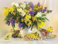 Без бренда «Букет из мимозы и колокольчиков в вазе» в Саратове в интернет-магазине  Без бренда «Букет из мимозы и колокольчиков в вазе» в Саратове